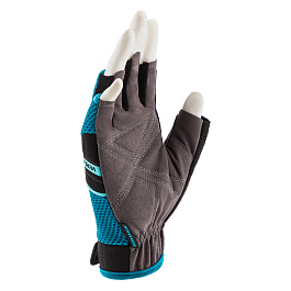 8917573
